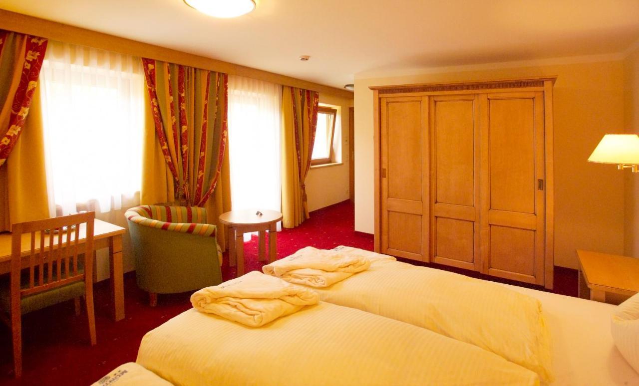 Hotel Montana Σανκτ Αντόν αμ Άλμπεργκ Εξωτερικό φωτογραφία