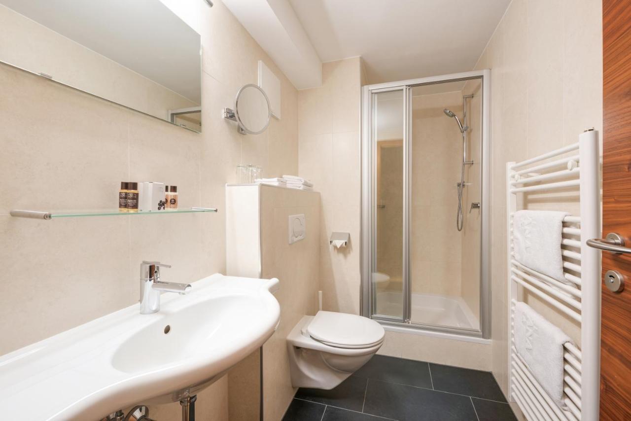 Hotel Montana Σανκτ Αντόν αμ Άλμπεργκ Εξωτερικό φωτογραφία